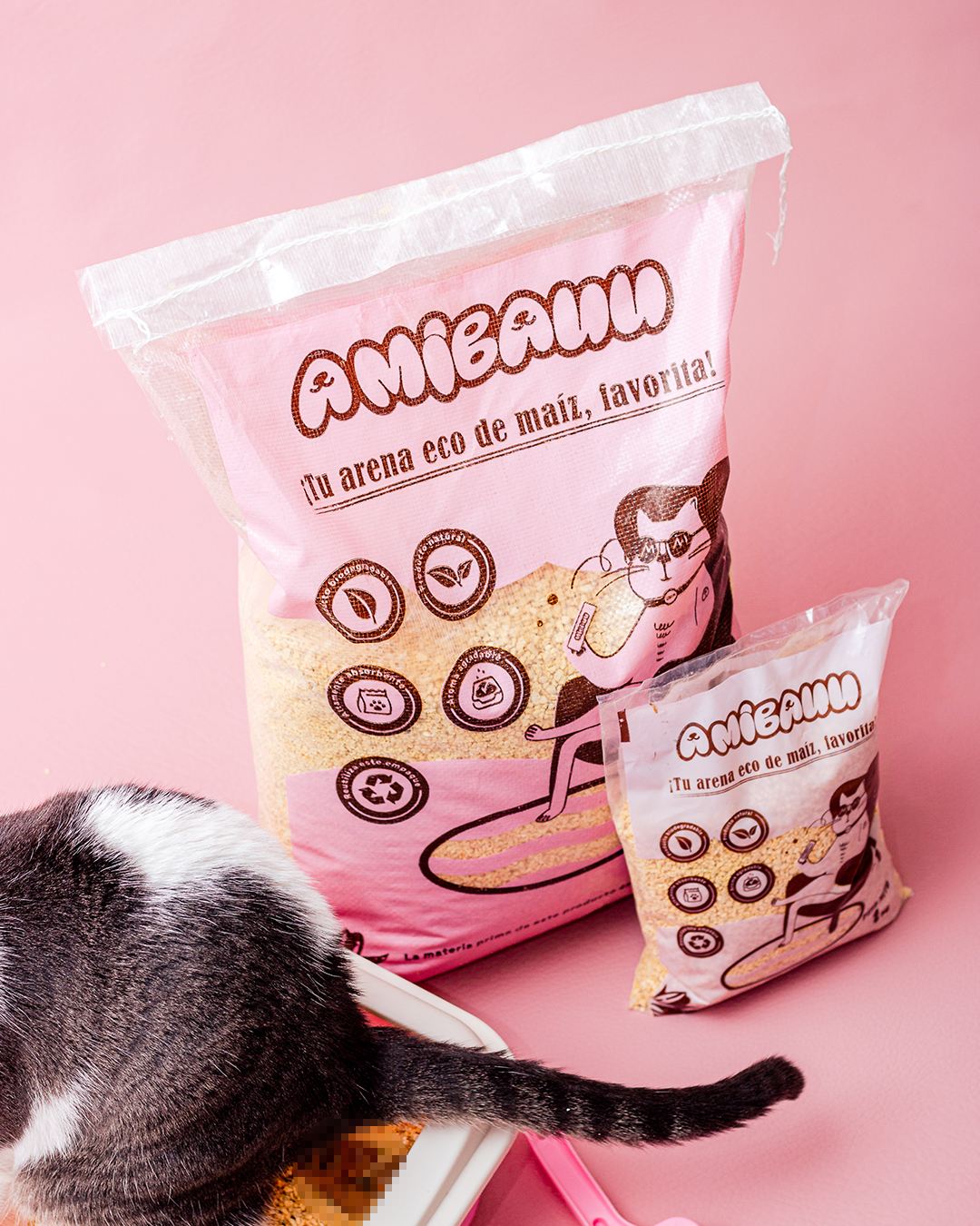 Bolsa de arena AMIBAUU con un gato asomándose