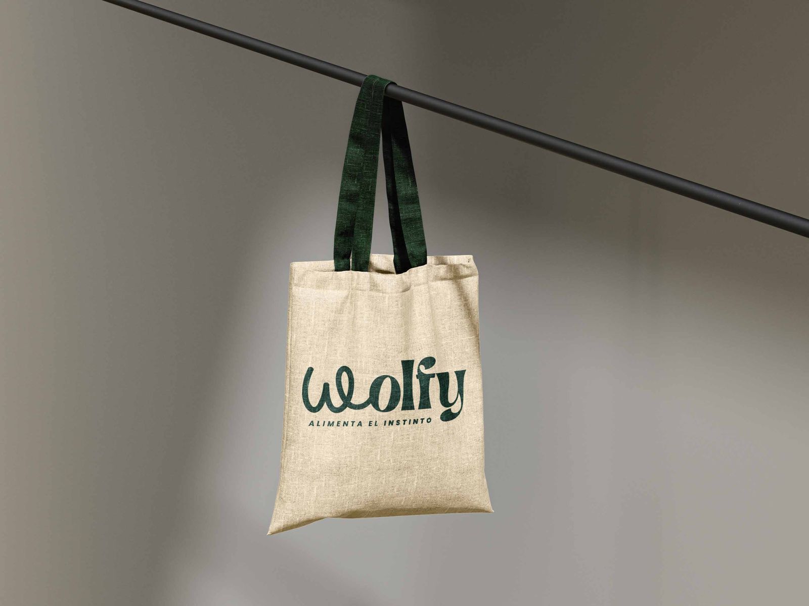 Bolsa de tela de Wolfy colgada